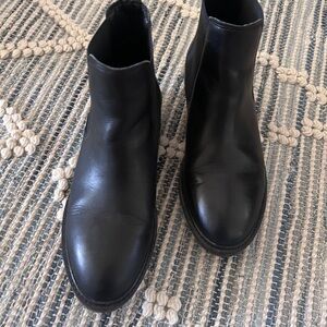 Steve Madden Black Ankle Boots size 9 worn a few times! In great condition